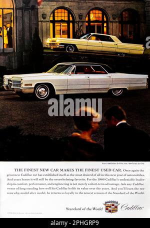 Cadillac Sedan De Ville inserzione in una rivista NatGeo, dicembre 1966 Foto Stock