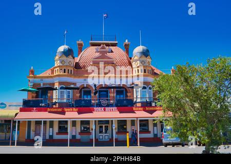 L'opulento York Hotel in Hannan Street a Kalgoorlie, Australia Occidentale, nel 1900 progettato dall'architetto Daniel Edmunds in stile Federation Anglo-Olandese Foto Stock