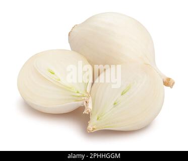 percorso di cipolle bianche tagliate isolato su bianco Foto Stock