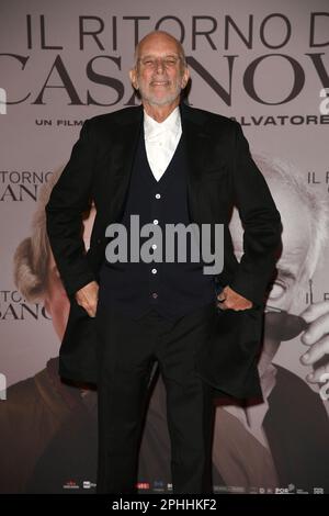 Milano, Italia. 28th Mar, 2023. Milano - prima del film "il ritorno di Casanova" - Gabriele Salvatores Credit: Independent Photo Agency/Alamy Live News Foto Stock