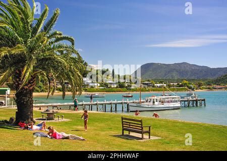 Foreshore su Waikawa Bay, Waikawa, Queen Charlotte Sound, Marlborough Sounds, regione di Marlborough, Isola del Sud, Nuova Zelanda Foto Stock