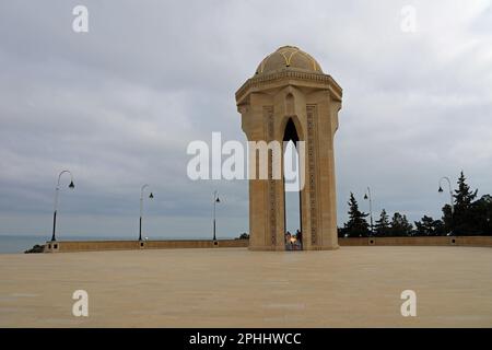 Monumento alla fiamma eterna al vicolo dei Martiri di Baku Foto Stock