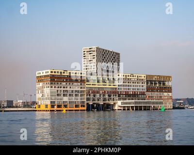 Appartamenti moderni Silodam a Houthaven sulla riva sud del fiume IJ, Amsterdam, Paesi Bassi Foto Stock