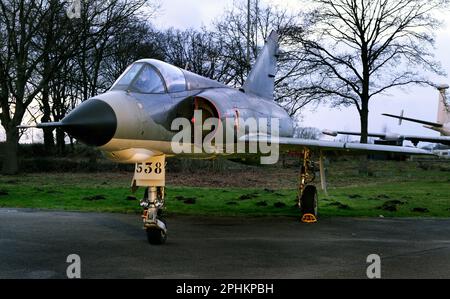 Il Dassault Mirage III è una famiglia di aerei da combattimento monotomotore, monotomotore, a due posti, sviluppati e prodotti dalla compagnia aerea francese Dassaul Foto Stock