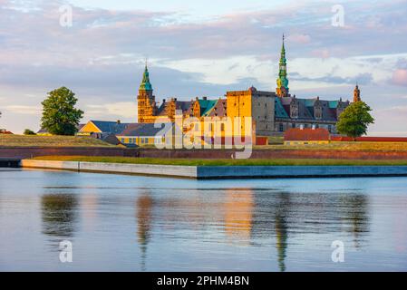 Vista al tramonto del castello di Kronborg a Helsingor, Danimarca. Foto Stock