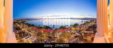 Francia, Alpes-Maritimes (06) Cannes, la Croisette vista da Hôtel Martinez, Grand Hyatt Cannes Hôtel Foto Stock