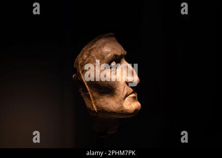 Maschera di morte di Dante nel Palazzo Vecchio a Firenze Foto Stock