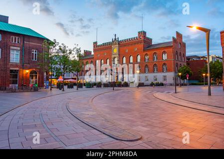 Vista al tramonto del municipio in danese Odense città. Foto Stock