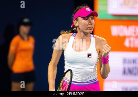 Ekaterina Alexandrova della Russia in azione durante il quarto round del Miami Open 2023, WTA 1000 torneo di tennis il 27 marzo 2023 a Miami, USA - Foto: Rob Prange/DPPI/LiveMedia Foto Stock