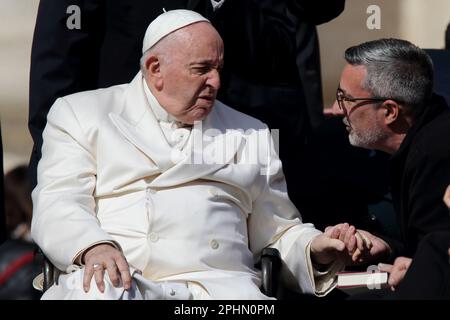 29 marzo 2023 - PAPA FRANCESCO durante l'udienza Generale del mercoledì in S. Piazza Pietro in Vaticano - Città del Vaticano - © EvandroInetti via ZUMA Wire (Credit Image: © Evandro Inetti/ZUMA Press Wire) SOLO PER USO EDITORIALE! Non per USO commerciale! Foto Stock