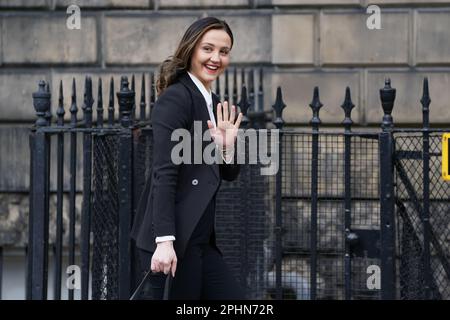 Mairi McAllan MSP arriva a Bute House, Edimburgo, prima della prima riunione del gabinetto per Humza Yousaf, il neo eletto primo Ministro della Scozia. Data immagine: Mercoledì 29 marzo 2023. Foto Stock