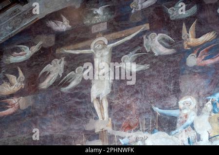 Affresco di Andrea Orcagna raffigurante la Crocifissione e l'ultima cena (1365) sulla parete dell'ex Refettorio del Museo Salvatore Romano Foto Stock