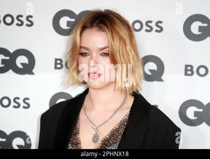 Milly Alcock partecipa ai GQ Men of the Year Awards 2022 al Mandarin Oriental Hyde Park di Londra. (Foto di Fred Duval / SOPA Images/Sipa USA) Foto Stock