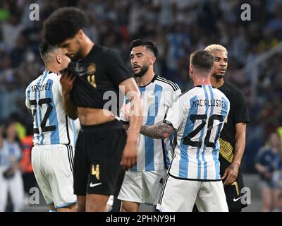 28th marzo 2023: Stadio Mario Kempes, Córdoba, Argentina: Calcio internazionale amichevole, Argentina contro Curacao: Nicolás González dell'Argentina celebra il suo obiettivo con i compagni di squadra Foto Stock