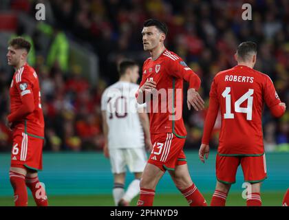 28th marzo 2023; Cardiff City Stadium, Cardiff, Galles: Calcio qualificatore Euro 2024, Galles contro Lettonia; Kieffer Moore del Galles Foto Stock