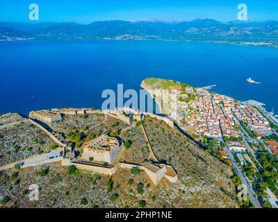 Vista panoramica della fortezza di Palamidi e della città greca di Nafplio. Foto Stock