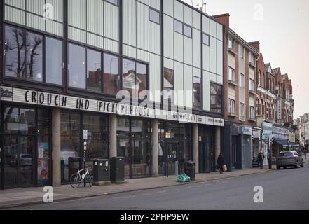 Crouch End Picturehouse cinema su Tottenham Lane a Crouch End, London Borough of Haringey, Inghilterra, Regno Unito. Foto Stock