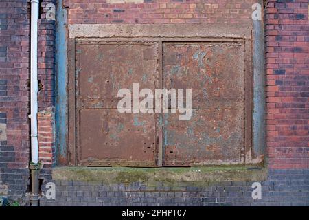 Portoni del magazzino della banchina di Liverpool Foto Stock