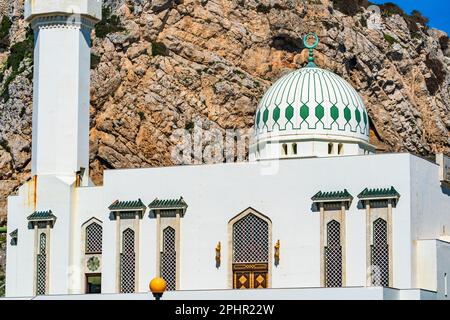 Moschea di Ibrahim-al-Ibrahim conosciuta anche come la Moschea di Re Fahd bin Abdulaziz al-Saud a Gibilterra, Regno Unito Foto Stock