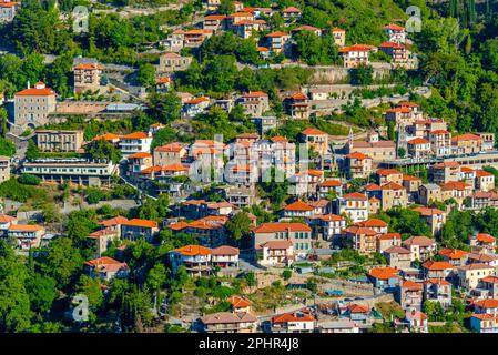 Vista panoramica del villaggio di Dimitsana in Grecia. Foto Stock