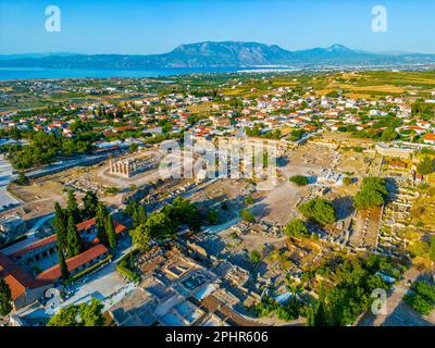 Veduta aerea del sito archeologico dell'antica Corinto in Grecia. Foto Stock