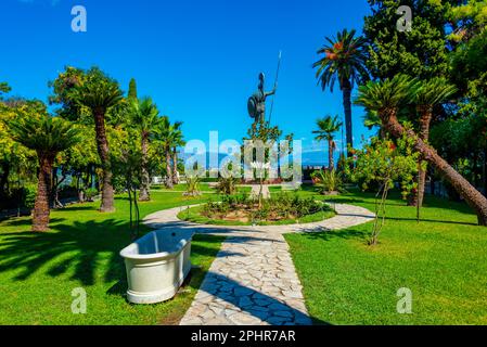 Statua di Achille al Palazzo Achilleion a Corfù, Grecia. Foto Stock