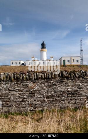 Il faro di Noss Head è un faro attivo del 19th° secolo vicino a Wick a Caithness, Scozia Foto Stock