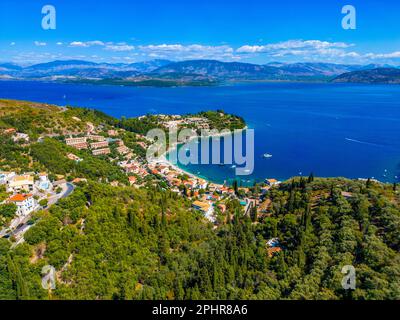 Vista panoramica della baia di Kalami sull'isola di Corfù, Grecia. Foto Stock