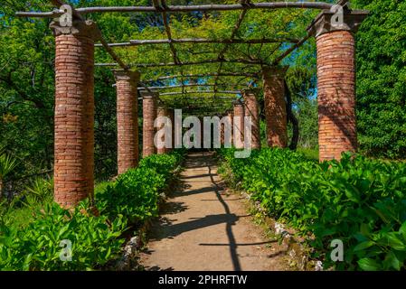 Giardini a Villa Cimbrone nel comune italiano Ravello. Foto Stock