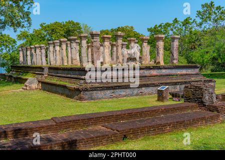 Rovine del palazzo nissanka malla a polonnaruwa, Sri Lanka. Foto Stock