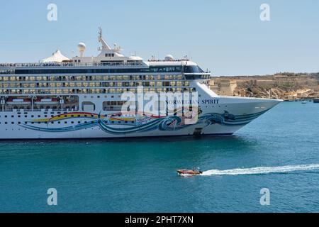 Nave da crociera Norwegian Spirit a Fort Ricasoli - Valletta, Malta Foto Stock