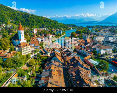 Vista panoramica del centro della città svizzera Thun. Foto Stock