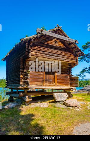 Edifici in legno al Museo all'aperto Seurasaari di Helsinki, Finlandia. Foto Stock