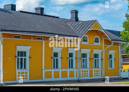 Case colorate in legno a Joensuu, Finlandia. Foto Stock