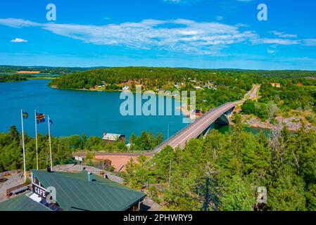 Vista panoramica di un ponte vicino a Godby alle isole Aland in Finlandia. Foto Stock