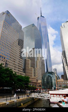 North Cove Marina, Winter Garden e World Trade Center a Lower Manhattan, New York City, USA. Foto Stock