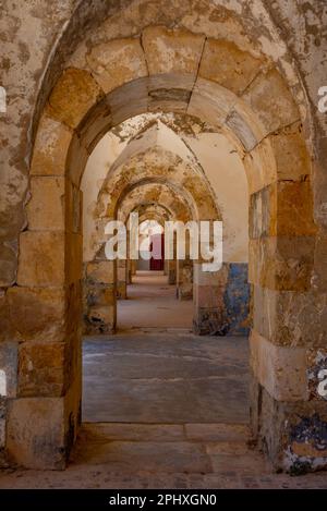 Camera a volta a Castell de Sant Ferran nella città spagnola Figueres. Foto Stock