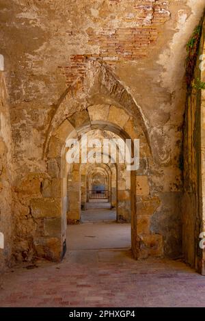 Camera a volta a Castell de Sant Ferran nella città spagnola Figueres. Foto Stock