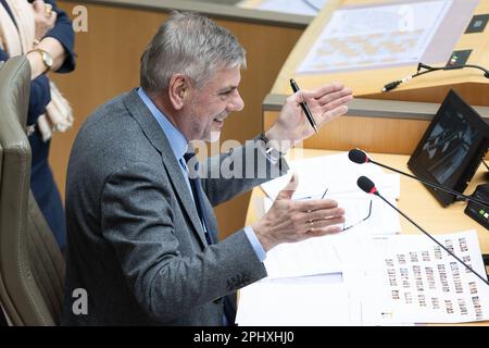 Bruxelles, Belgio. 29th Mar, 2023. Filip Dewinter di Vlaams Belang, nella foto, durante una sessione plenaria del Parlamento fiammingo a Bruxelles, mercoledì 29 marzo 2023. FOTO DI BELGA JAMES ARTHUR GEKIERE Credit: Belga News Agency/Alamy Live News Foto Stock