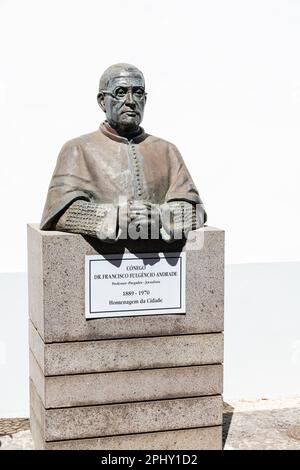 Statua di Papa Giovanni paolo II che visitò nel 1991. La Cattedrale Cattolica Romana di nostra Signora dell'Assunzione, se Catedral de Nossa Senhora da Assuncao. Foto Stock