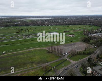 Sandown Park Racecourse Esher Surrey UK vista aerea ad angolo alto drone Foto Stock