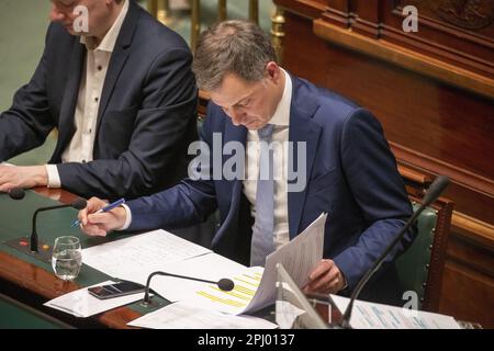 Bruxelles, Belgio. 30th Mar, 2023. Il primo ministro Alexander De Croo ha illustrato in una sessione plenaria della Camera al Parlamento federale a Bruxelles giovedì 30 marzo 2023. FOTO DI BELGA NICOLAS MAETERLINCK Credit: Belga News Agency/Alamy Live News Foto Stock