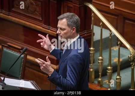 Bruxelles, Belgio. 30th Mar, 2023. Il primo ministro Alexander De Croo ha illustrato in una sessione plenaria della Camera al Parlamento federale a Bruxelles giovedì 30 marzo 2023. FOTO DI BELGA NICOLAS MAETERLINCK Credit: Belga News Agency/Alamy Live News Foto Stock