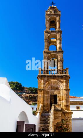 Campanile, Chiesa di Panagia con pregevoli affreschi, Chiesa di San Maria, 14th ° secolo, Lindos, Rodi, Grecia, Grecia Foto Stock