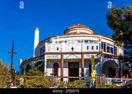 Museo di storia locale con abiti tradizionali, oggetti e strumenti per la casa, Kritinia, Rodi, Grecia Foto Stock