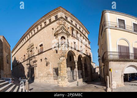 San Carlos Palace in Trujillo, un comune spagnolo della provincia di Caceres. Foto Stock