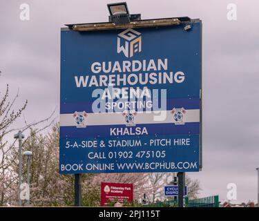 Willenhall, Regno Unito, 26th. Marzo 2023: Guardian Warehousing Arena Sign, sede dello Sporting Khalsa Football Club. Foto Stock