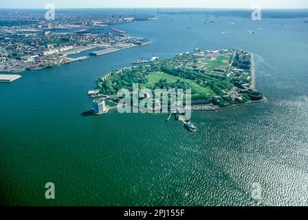 1994 STORICA GOVERNORS ISLAND NEW YORK HARBOR NEW YORK CITY USA Foto Stock