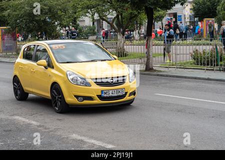 Marosvasarhely/ Transilvania - 23 giugno 2018: Opel corsa esibendosi durante il Super Rally Trofeul Targu Mures. Foto Stock