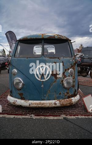 volkswagen t2, trasportatore tipo 2, furgone d'epoca degli anni '60, vw bus Foto Stock